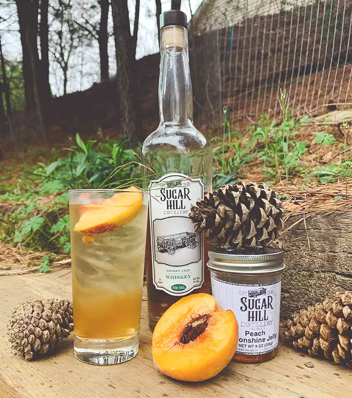 Georgia peach and whickey cocktail